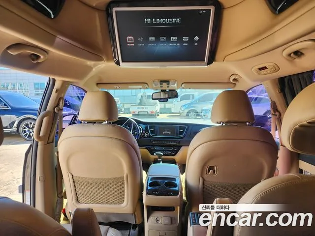 Kia Carnival 2018 thumb 6