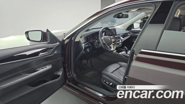 BMW Gran Turismo 2019 thumb 10