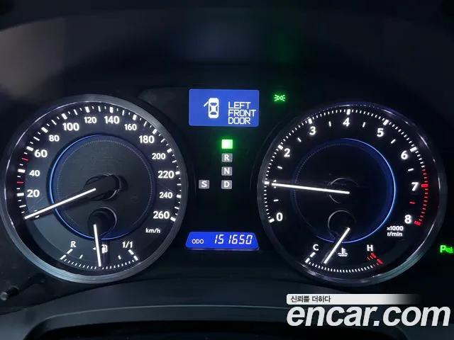 Lexus IS 2010 thumb 3