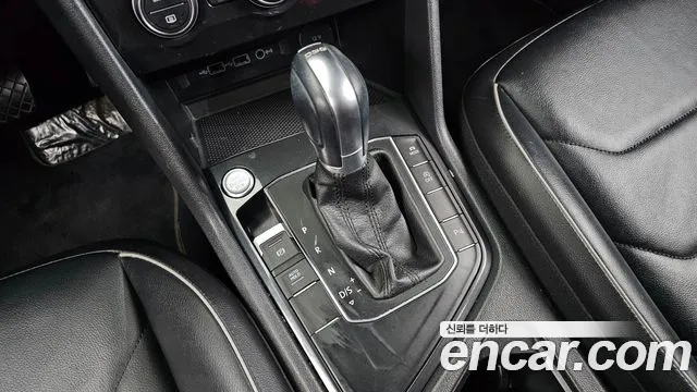 Volkswagen Tiguan 2018 thumb 9