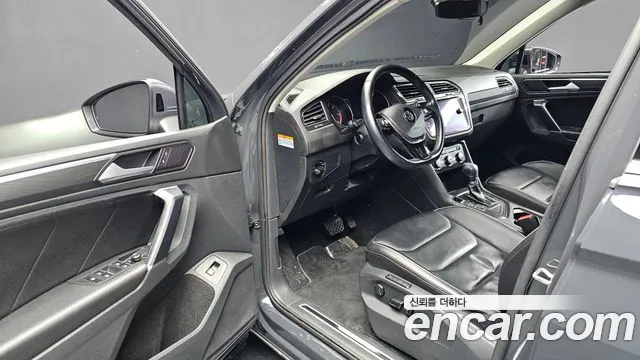 Volkswagen Tiguan 2018 thumb 10