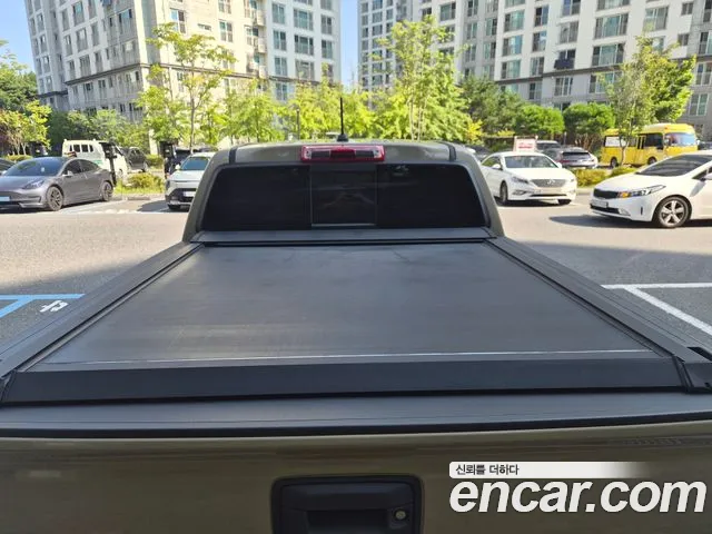 ChevroletGMDaewoo Colorado 2022 thumb 5