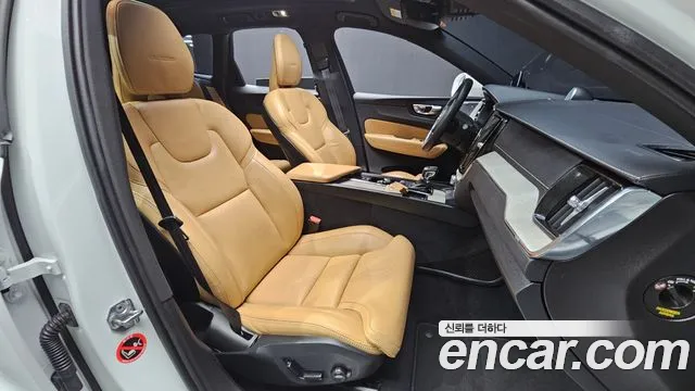 Volvo XC60 2019 thumb 11