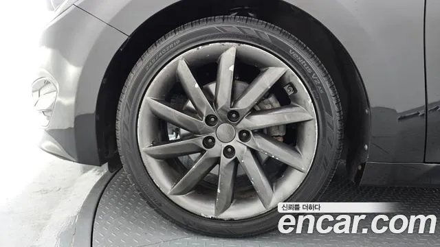 Hyundai Aslan 2015 thumb 5
