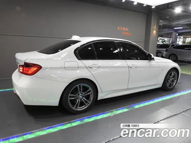 BMW 3-Series 2015 thumb 2
