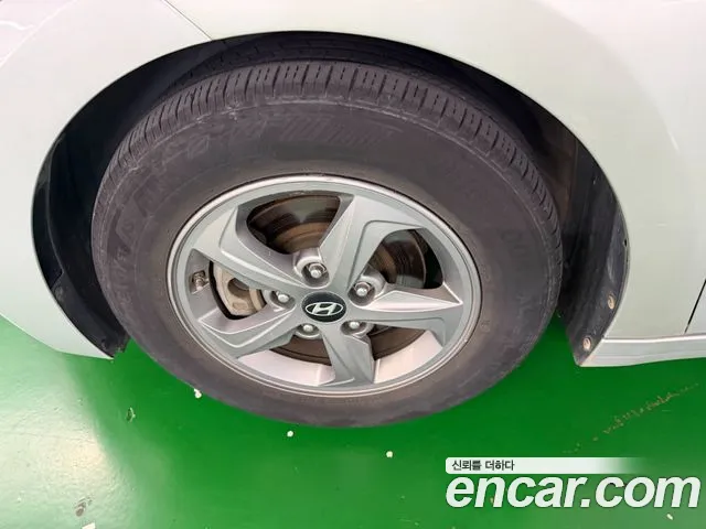 Hyundai Avante 2017 thumb 3