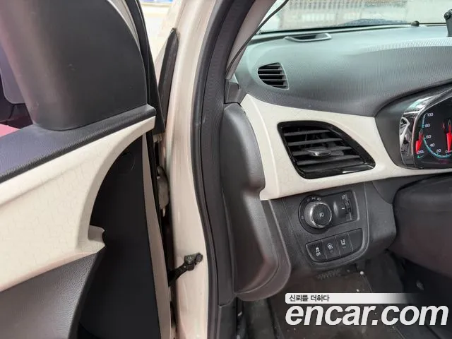 Hyundai Avante 2017 thumb 4