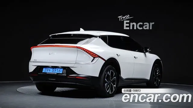 Kia EV6 2024 thumb 2