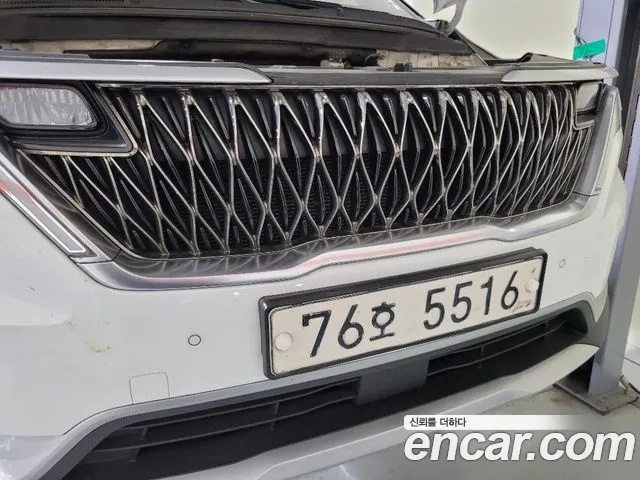 Kia Carnival 2021 thumb 5