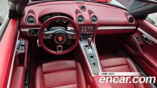 Porsche Cayman 2019 thumb 6