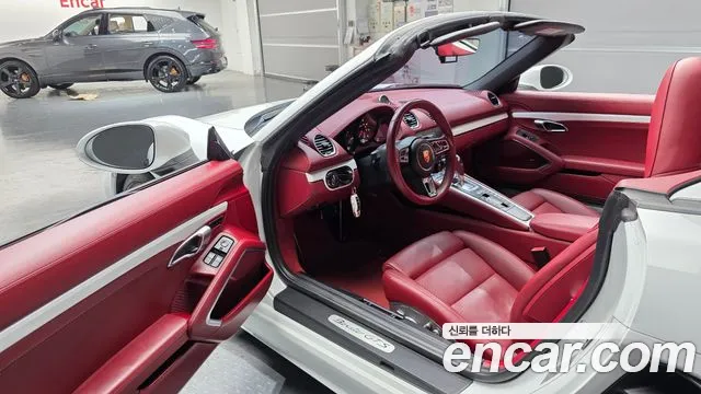 Porsche Cayman 2019 thumb 10
