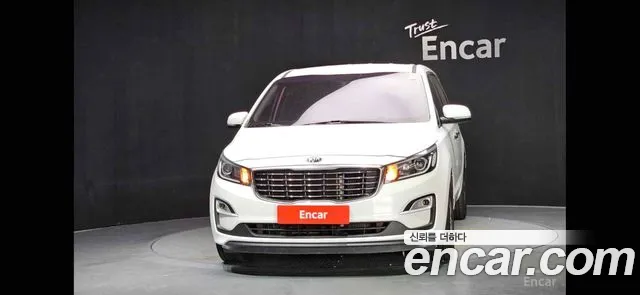 Kia Carnival 2020 thumb 3