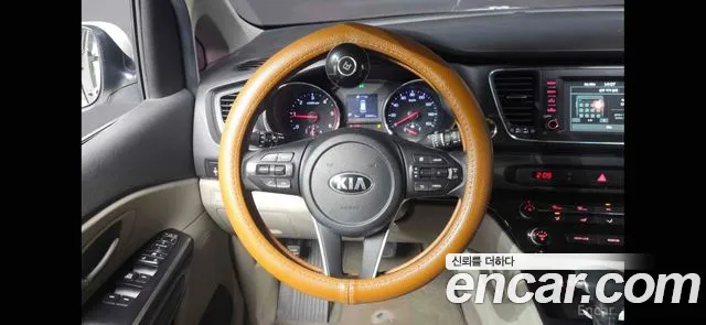 Kia Carnival 2020 thumb 12