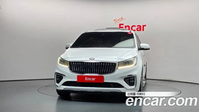 Kia Carnival 2018 thumb 3