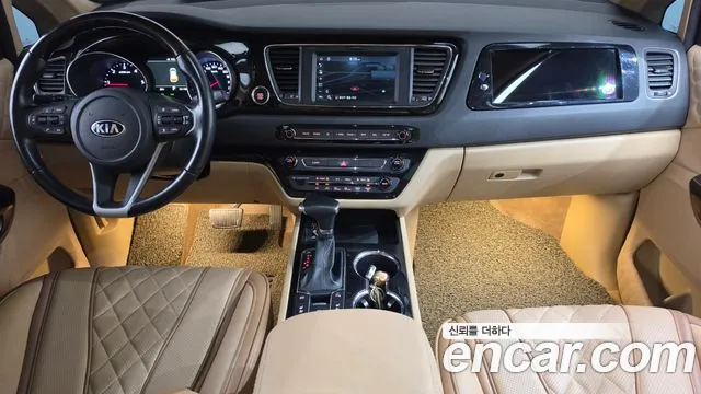 Kia Carnival 2018 thumb 7