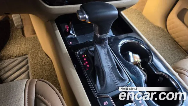 Kia Carnival 2018 thumb 9