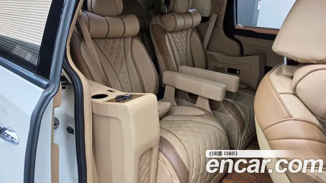 Kia Carnival 2018 thumb 11