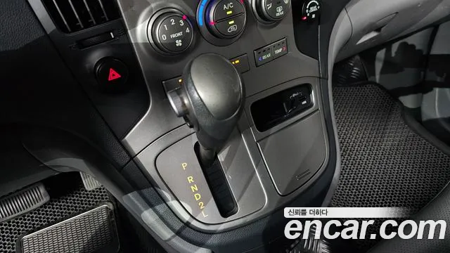 Hyundai Starex 2013 thumb 9