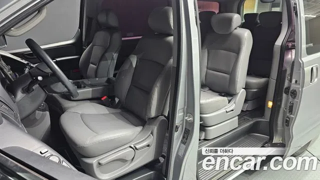 Hyundai Starex 2013 thumb 10