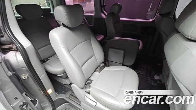 Hyundai Starex 2013 thumb 11
