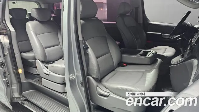 Hyundai Starex 2013 thumb 12