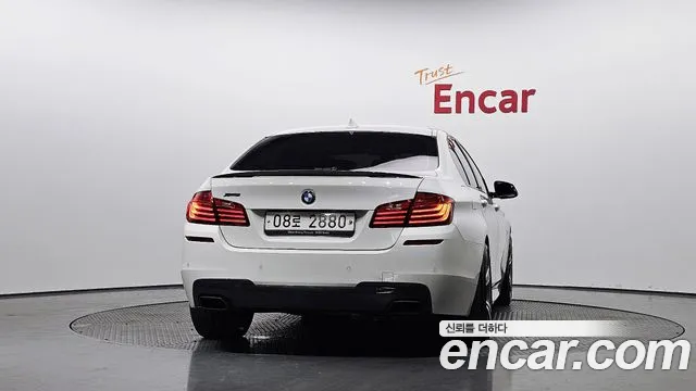 BMW 5-Series 2014 thumb 3