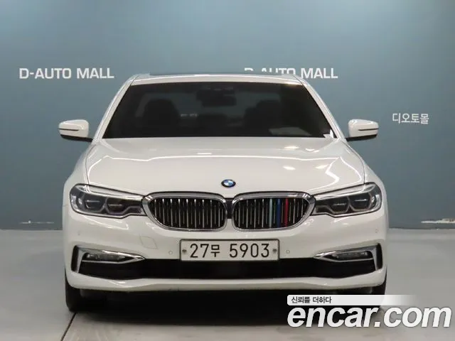 BMW 5-Series 2018 thumb 3