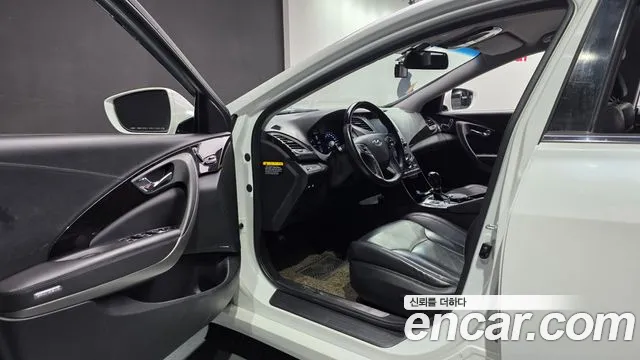 Hyundai Grandeur 2015 thumb 10