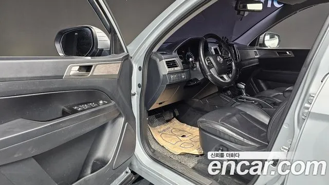 KG_Mobility_Ssangyong Rexton 2019 thumb 10