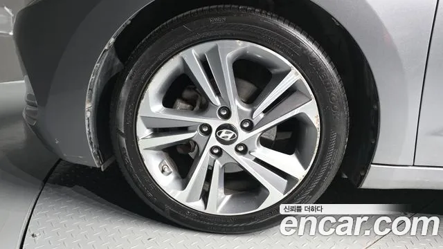 Hyundai Avante 2015 thumb 5