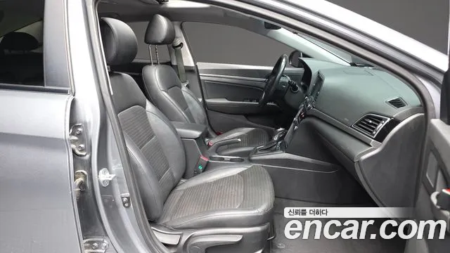 Hyundai Avante 2015 thumb 11