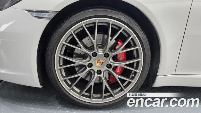 Porsche 911 2016 thumb 4