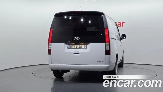 Hyundai Staria 2021 thumb 4