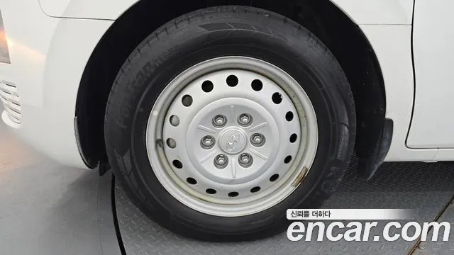 Hyundai Staria 2021 thumb 5
