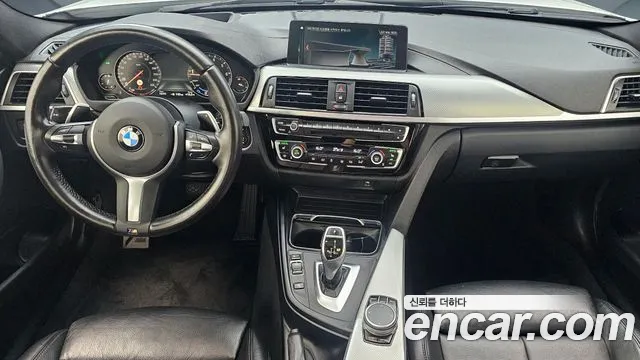 BMW 3-Series 2018 thumb 6