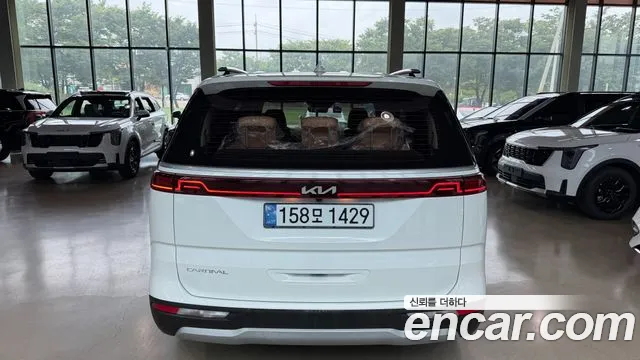 Kia Carnival 2022 thumb 4