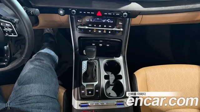 Kia Carnival 2022 thumb 9