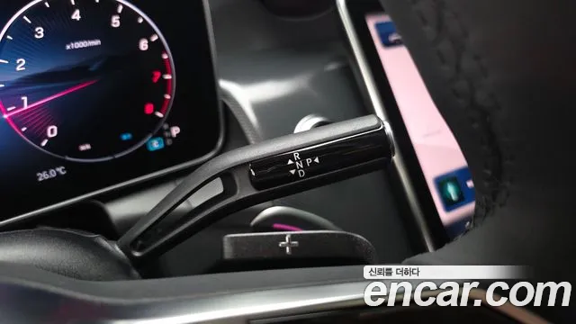 Mercedes-Benz GLC 2025 thumb 9