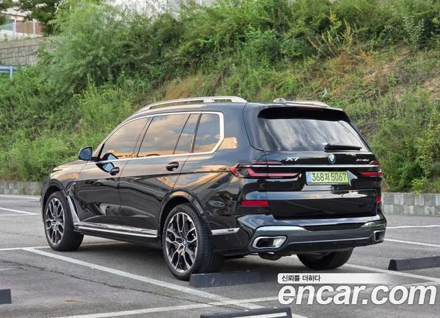 BMW X7 2026 thumb 2