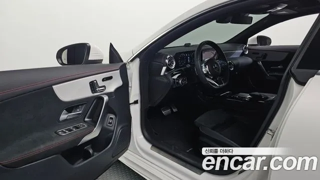 Mercedes-Benz CLA 2023 thumb 10