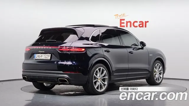 Porsche Cayenne 2020 thumb 2