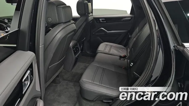 Porsche Cayenne 2020 thumb 11