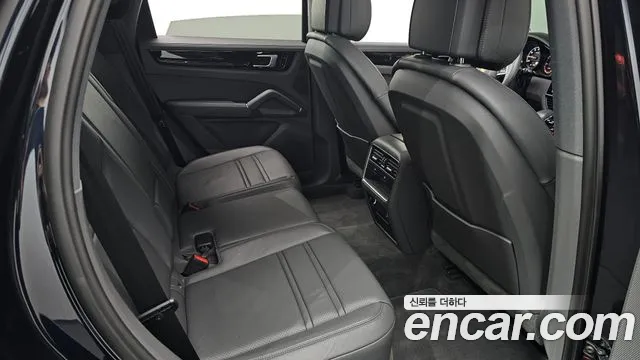 Porsche Cayenne 2020 thumb 12