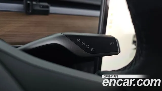 Tesla Model Y 2024 thumb 8
