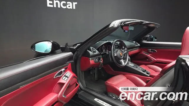 Porsche Cayman 2018 thumb 10