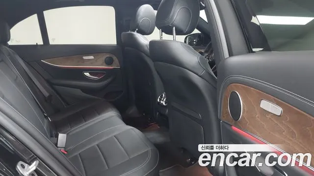 Mercedes-Benz E-Класс 2021 thumb 10