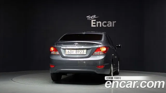 Hyundai Accent 2012 thumb 4