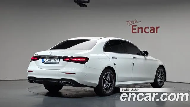 Mercedes-Benz E-Класс 2023 thumb 2