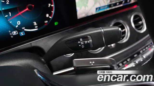 Mercedes-Benz E-Класс 2023 thumb 9
