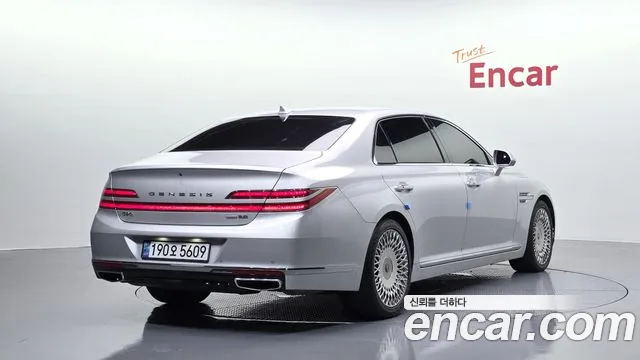 Genesis G90 2019 thumb 2